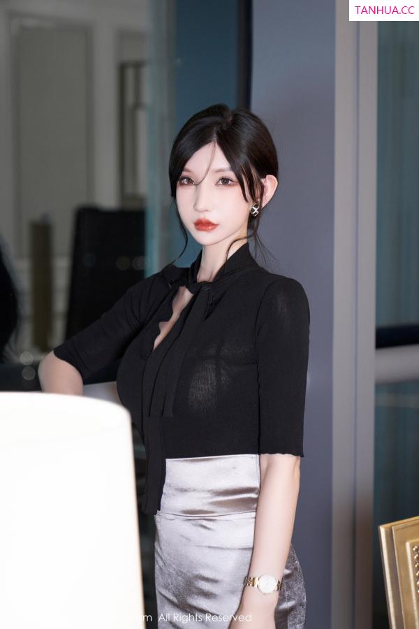 周于希dummy  [XiuRen]高清写真图 2022.10.28 No.5777 周于希Sally 黑丝美臀第9张图片